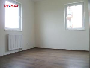 Pronájem bytu 2+kk, Kladno, Generála Selnera, 51 m2