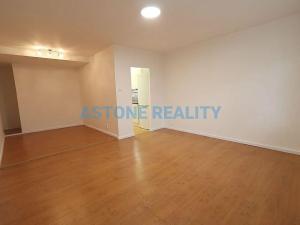 Prodej bytu 1+kk, Praha - Prosek, Pískovcová, 35 m2