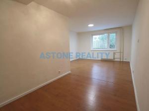 Prodej bytu 1+kk, Praha - Prosek, Pískovcová, 35 m2