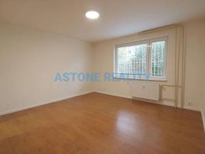 Prodej bytu 1+kk, Praha - Prosek, Pískovcová, 35 m2