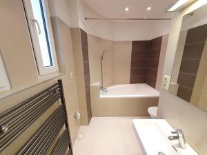 Pronájem bytu 2+kk, Praha - Smíchov, Na Václavce, 46 m2