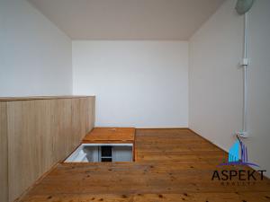 Pronájem bytu 2+1, Praha - Bubeneč, Ovenecká, 55 m2