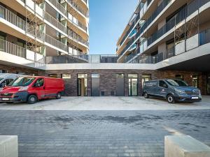 Pronájem obchodního prostoru, Praha - Stodůlky, Bělohlávkova, 446 m2