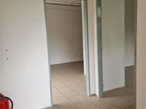 Prodej obchodního prostoru, Hodonín, Cihlářská čtvrť, 61 m2