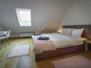 Pronájem bytu 2+kk, Praha - Karlín, Sokolovská, 76 m2