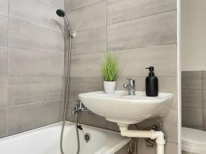 Pronájem bytu 1+1, Litvínov, Mládežnická, 38 m2