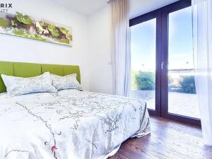 Pronájem rodinného domu, Králův Dvůr, Na Lucberku, 270 m2
