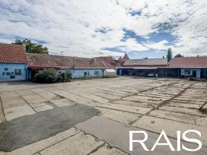 Prodej komerční nemovitosti, Želešice, 2032 m2