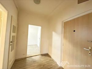 Pronájem bytu 2+1, Zlín, Školní, 50 m2