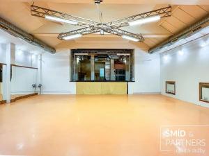 Pronájem komerční nemovitosti, Kolín, Husovo náměstí, 300 m2