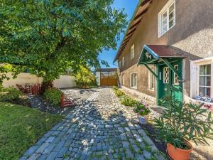 Prodej restaurace, Kokořín, 375 m2