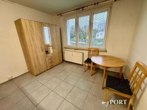 Pronájem bytu 1+1, Nejdek, Rolavská, 35 m2