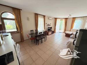 Prodej bytu 3+kk, Nesebar, Bulharsko, 79 m2