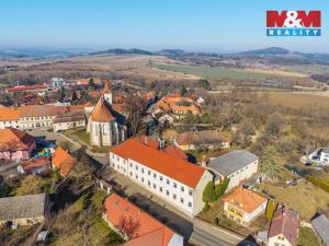 Prodej výrobních prostor, Načeradec, Zámecké náměstí, 1800 m2