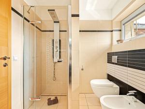 Prodej rodinného domu, Doksy, Severní, 342 m2