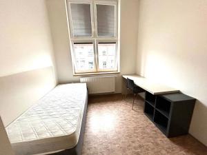 Pronájem bytu 1+kk, Praha - Smíchov, Křížová, 22 m2