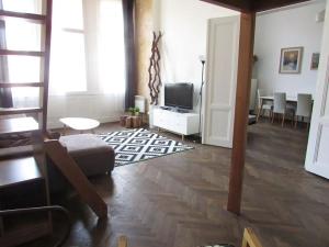 Pronájem bytu 2+kk, Praha - Karlín, Prvního pluku, 78 m2