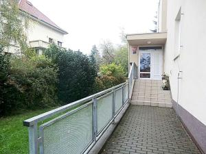 Pronájem bytu 1+1, Praha - Komořany, Krupná, 40 m2