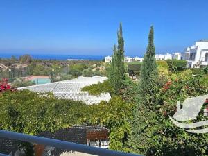 Prodej bytu 2+1, Agios Amvrosios Keryneias, Kypr, 83 m2