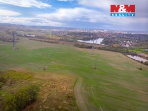 Prodej pole, Praha - Šeberov, 2421 m2