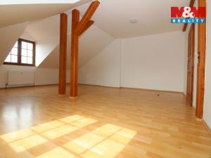 Prodej bytu 2+1, Nový Bor - Arnultovice, Gen. Svobody, 92 m2