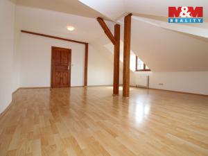 Prodej bytu 2+1, Nový Bor - Arnultovice, Gen. Svobody, 92 m2