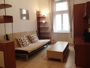 Pronájem bytu 1+1, Praha - Libeň, Vosmíkových, 38 m2