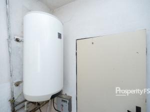 Prodej kanceláře, Okna, 475 m2