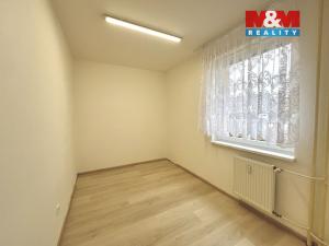 Pronájem bytu 3+1, Jindřichův Hradec - Jindřichův Hradec V, Kosmonautů, 76 m2