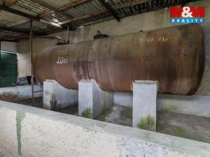 Prodej zemědělského objektu, Křešice - Sedlec, 2000 m2