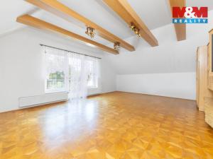 Prodej rodinného domu, Hradčany, Luční, 377 m2
