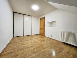 Pronájem bytu 3+1, Liberec - Liberec II-Nové Město, Okružní, 95 m2