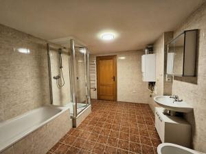 Pronájem bytu 3+1, Liberec - Liberec II-Nové Město, Okružní, 95 m2