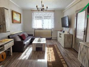 Prodej rodinného domu, Tisová, 280 m2