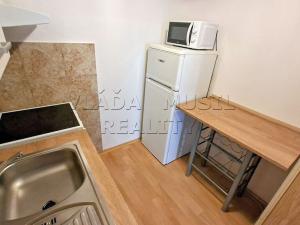 Pronájem bytu 2+kk, Praha - Michle, Ohradní, 40 m2