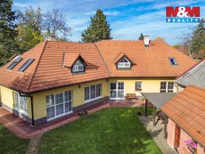 Prodej rodinného domu, Veleň - Mírovice, Na návsi, 478 m2