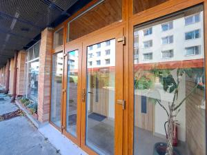 Pronájem komerční nemovitosti, Zlín, Masarykova, 85 m2