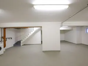 Pronájem rodinného domu, Praha, 230 m2