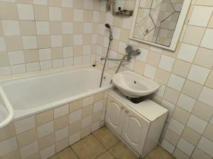 Pronájem bytu 1+1, Chabařovice, 40 m2