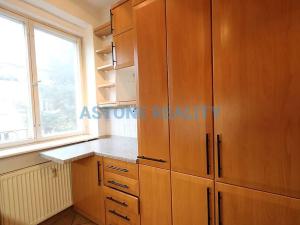 Pronájem bytu 2+kk, Praha - Břevnov, Junácká, 56 m2