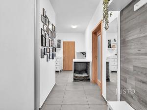 Prodej bytu 3+kk, Praha - Uhříněves, Oty Bubeníčka, 80 m2