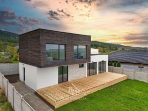 Prodej rodinného domu, Svinaře, Větrná, 156 m2