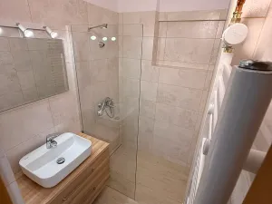 Pronájem bytu 2+1, Třinec, B. Němcové, 58 m2