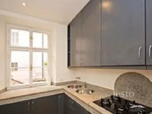 Pronájem bytu 3+1, Praha - Malá Strana, Hroznová, 73 m2