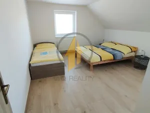 Pronájem rodinného domu, Klokočí, 248 m2