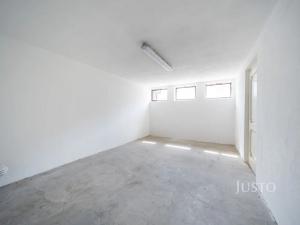 Pronájem bytu 4+1, Třeboň, Lesní, 125 m2