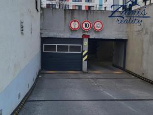 Pronájem garážového stání, Kladno, Benediktínská, 28 m2