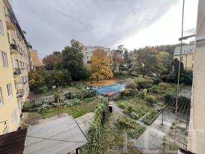 Pronájem bytu 3+kk, Praha - Podolí, Dvorecké náměstí, 93 m2