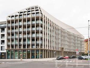 Pronájem bytu 2+kk, Praha - Bubeneč, Vítězné náměstí, 61 m2