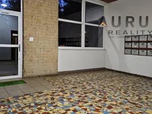 Prodej bytu 2+1, Praha - Kobylisy, Taussigova, 59 m2